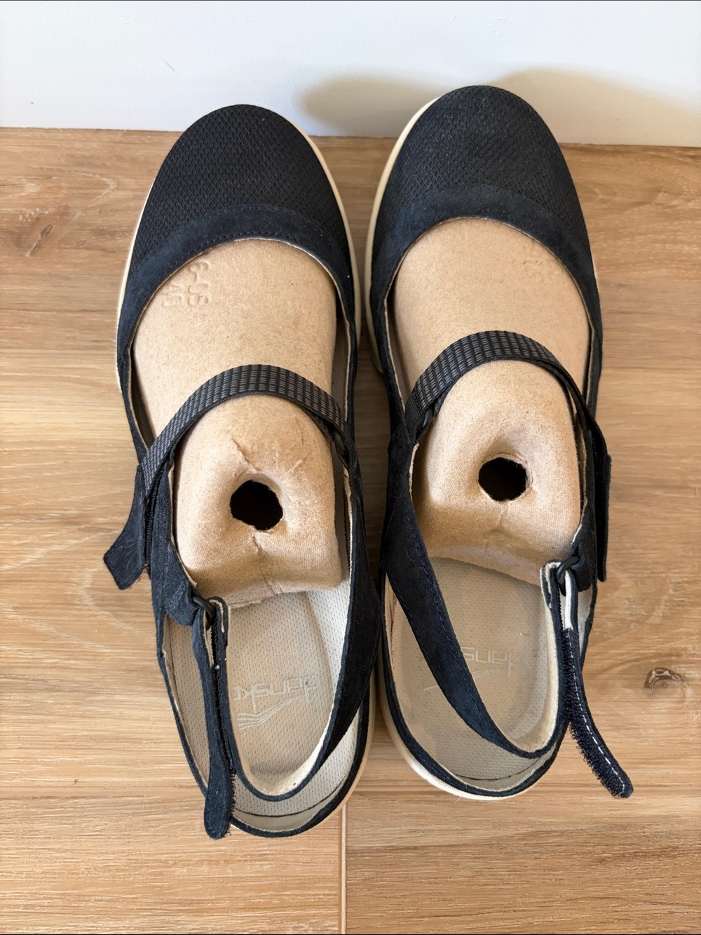 NEW Dansko Black Mary Jane Women’s Strap Sandals
